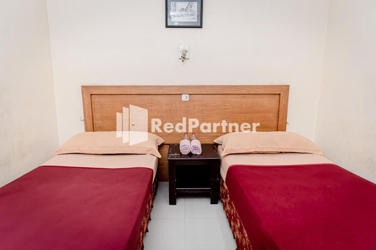Cherry Pink Hotel Medan Mitra Reddoorz Exterior photo